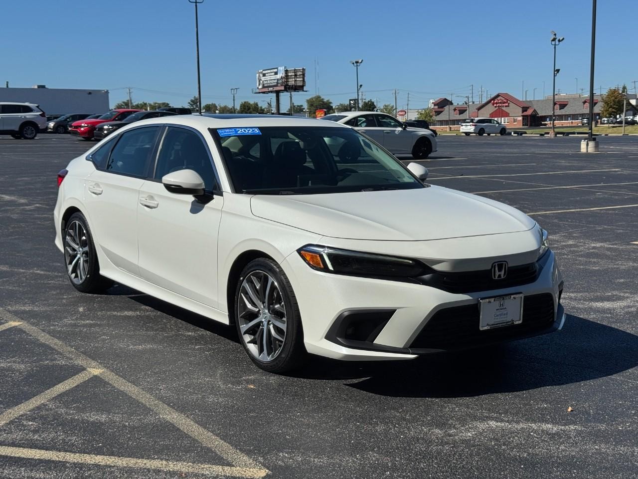 Honda Civic Sedan Vehicle Full-screen Gallery Image 02