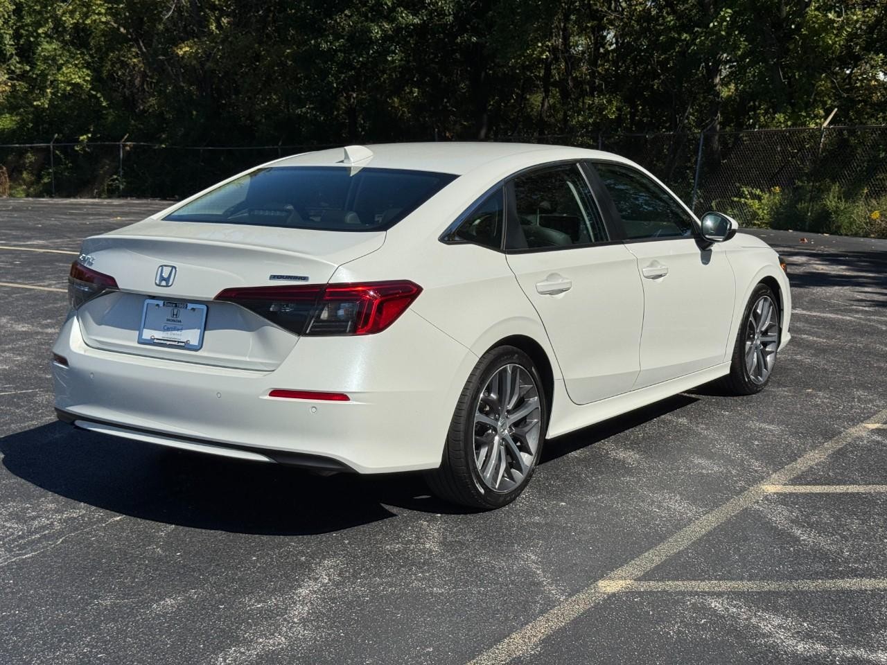 Honda Civic Sedan Vehicle Full-screen Gallery Image 04