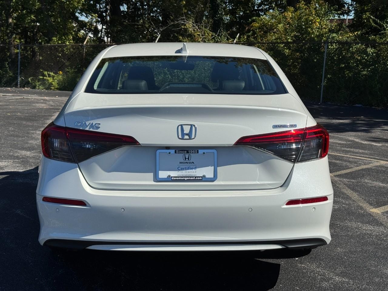 Honda Civic Sedan Vehicle Full-screen Gallery Image 07