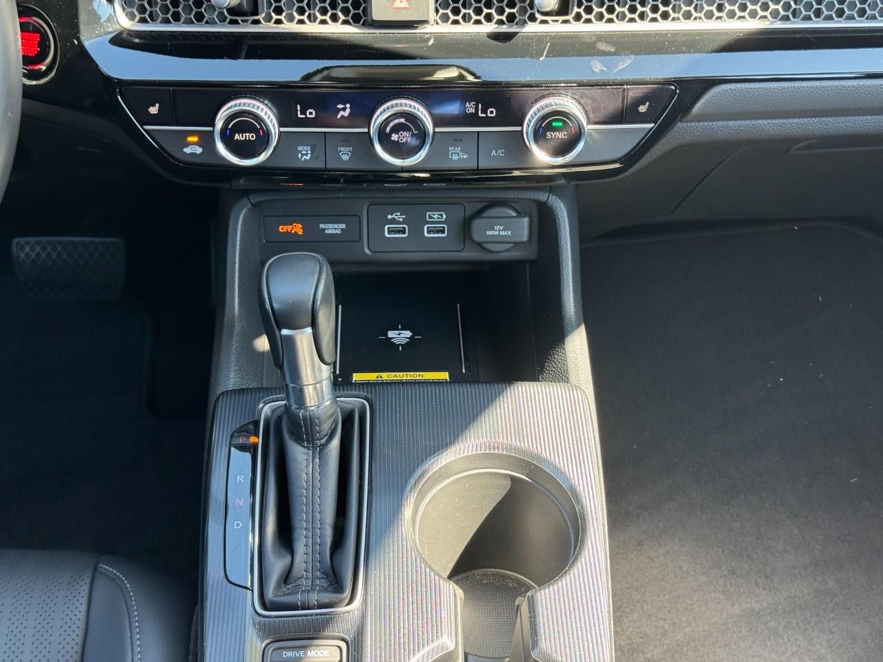 Honda Civic Sedan Vehicle Full-screen Gallery Image 16