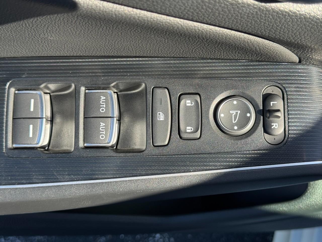 Honda Civic Sedan Vehicle Full-screen Gallery Image 19