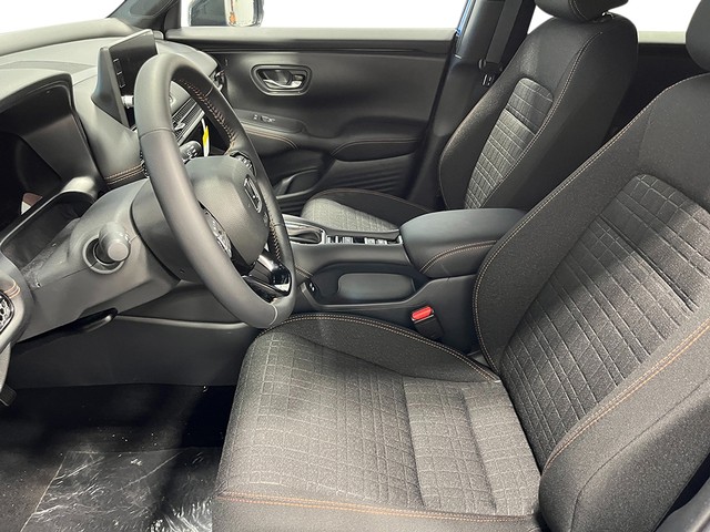 Honda HR-V Vehicle Full-screen Gallery Image 14