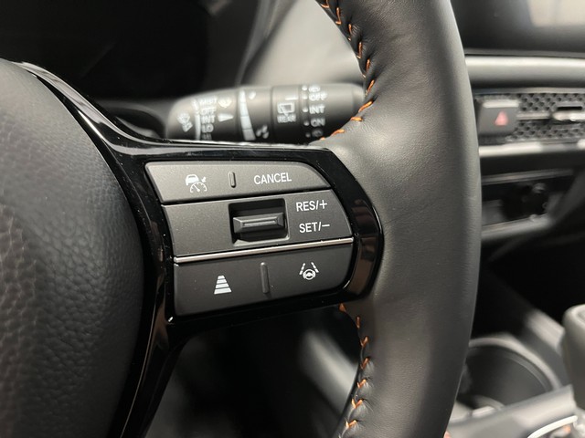 Honda HR-V Vehicle Full-screen Gallery Image 19