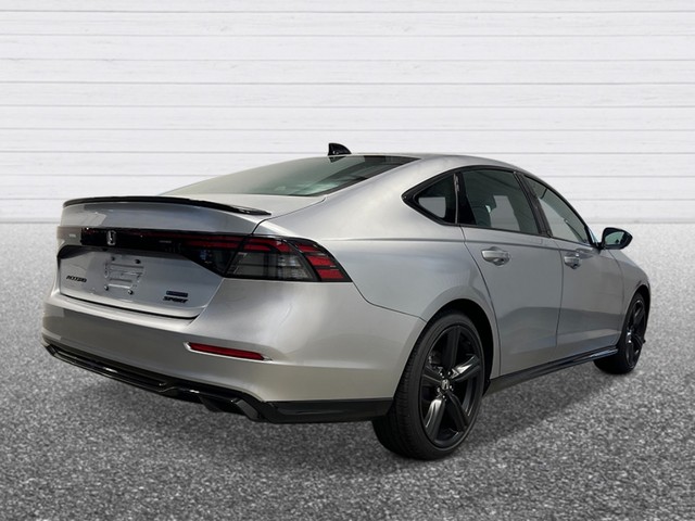 Honda Accord Hybrid Vehicle Full-screen Gallery Image 06
