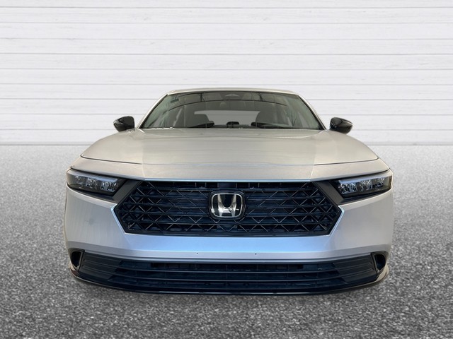 Honda Accord Hybrid Vehicle Full-screen Gallery Image 11