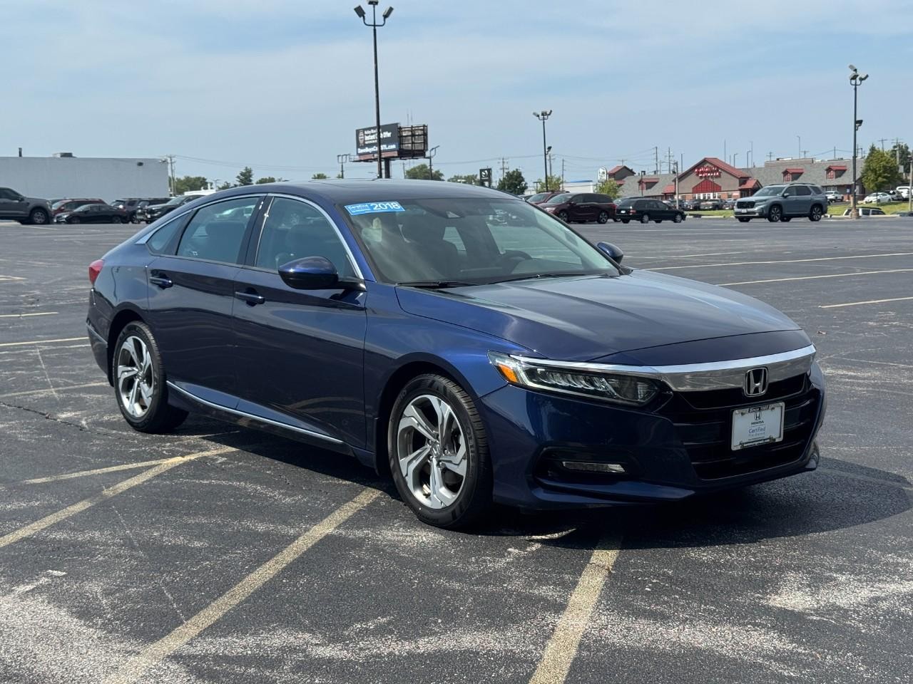 Honda Accord Sedan Vehicle Full-screen Gallery Image 02