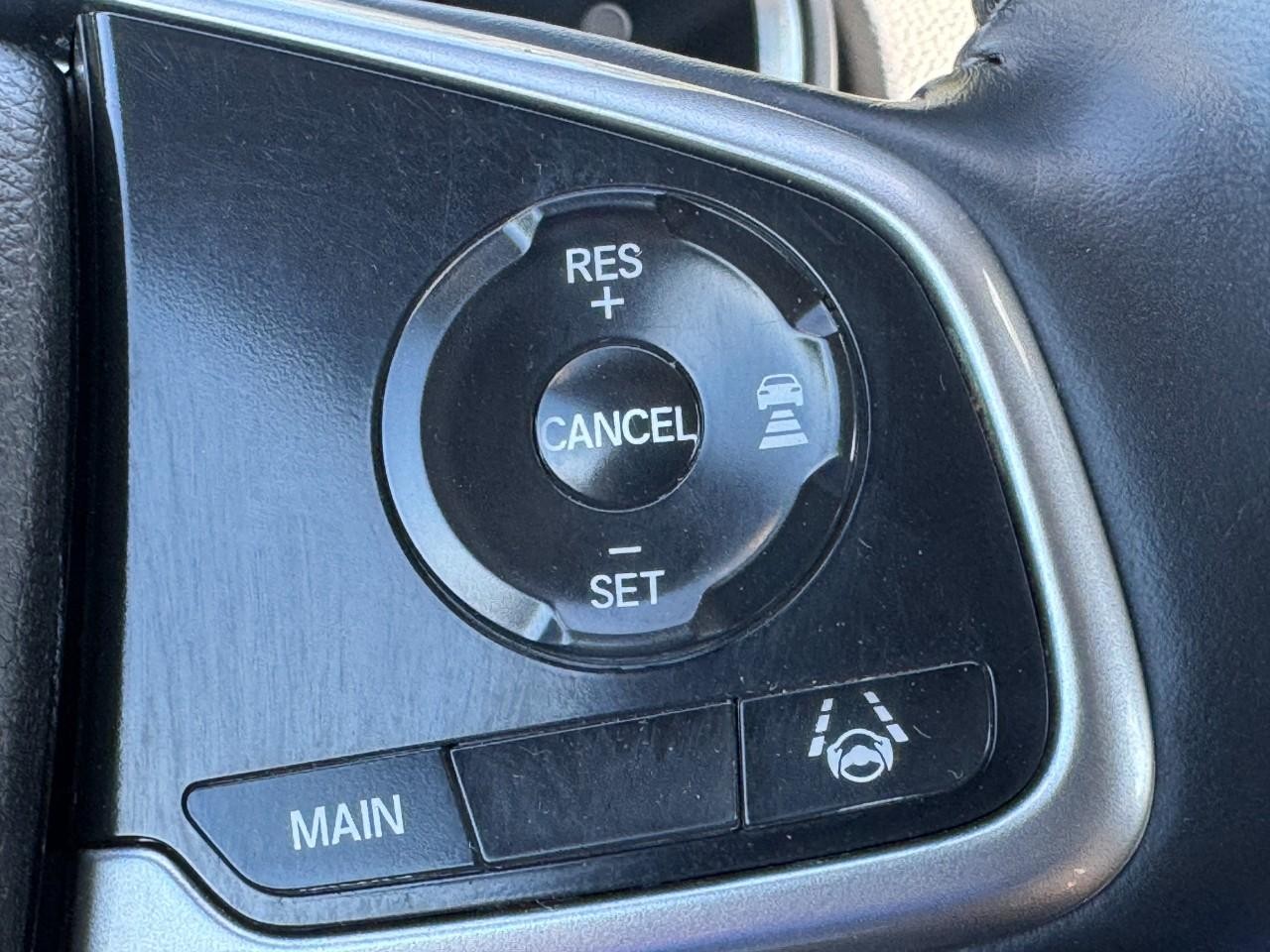 Honda CR-V Vehicle Full-screen Gallery Image 21