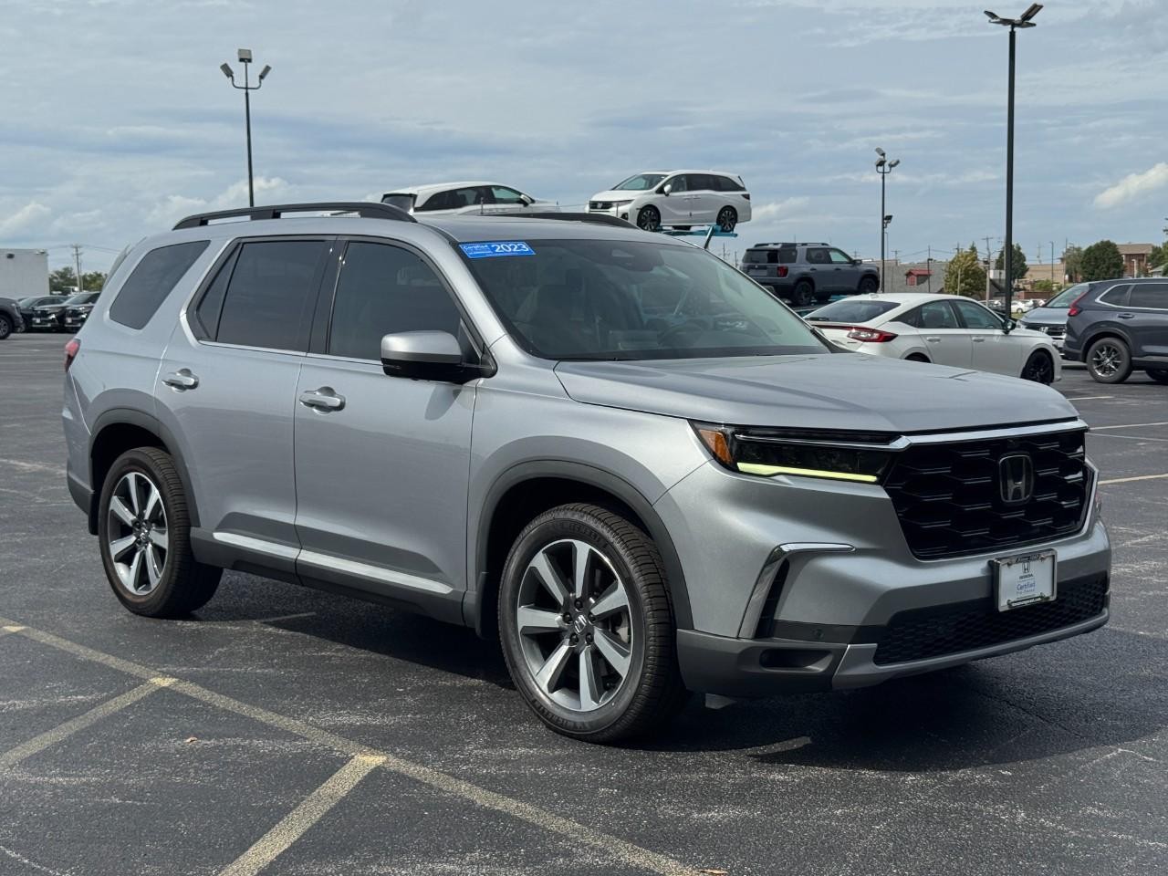 Honda Pilot Vehicle Full-screen Gallery Image 02