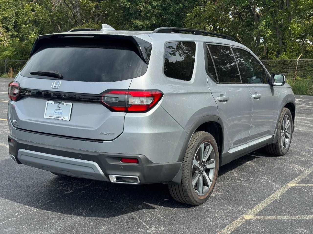 Honda Pilot Vehicle Full-screen Gallery Image 04
