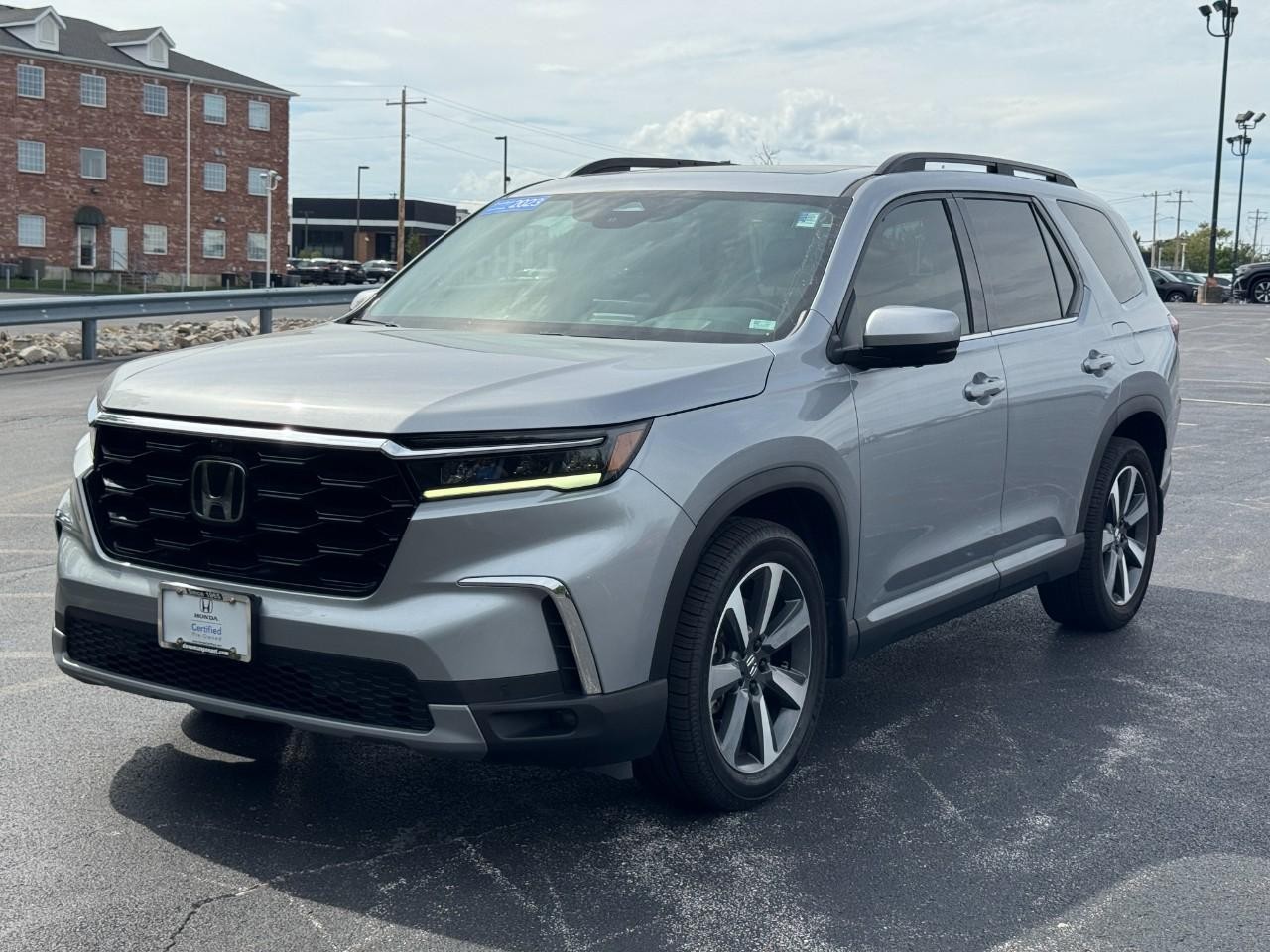 Honda Pilot Vehicle Full-screen Gallery Image 10