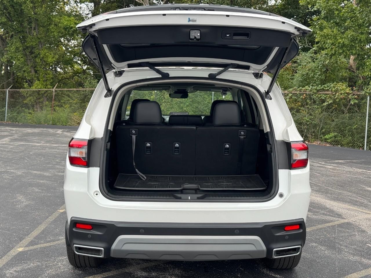 Honda Pilot Vehicle Full-screen Gallery Image 05