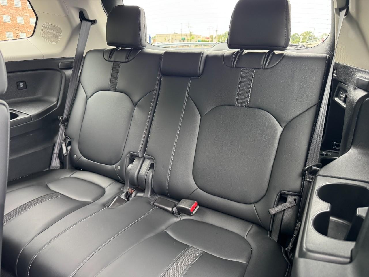 Honda Pilot Vehicle Full-screen Gallery Image 13