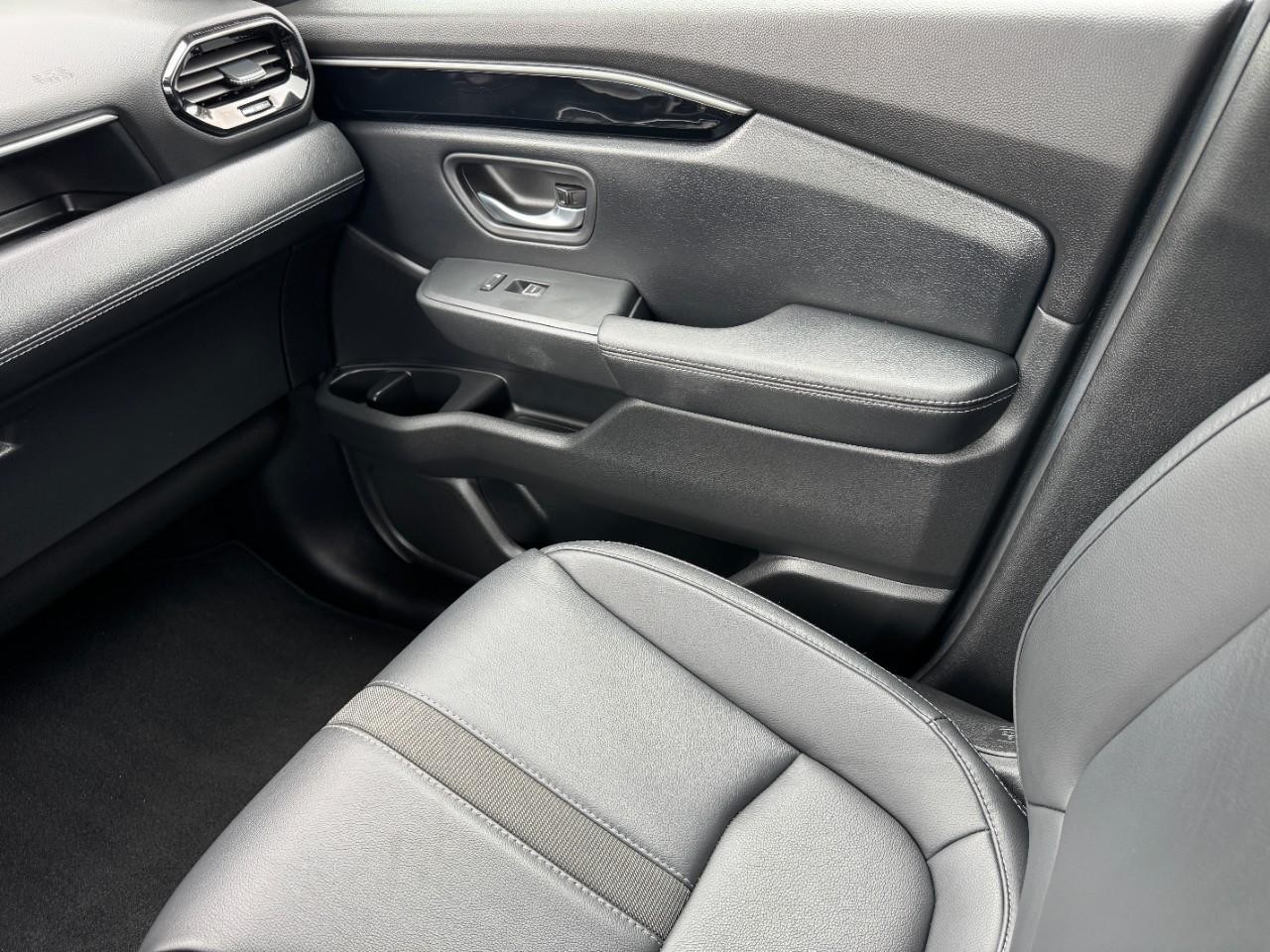 Honda Pilot Vehicle Full-screen Gallery Image 19