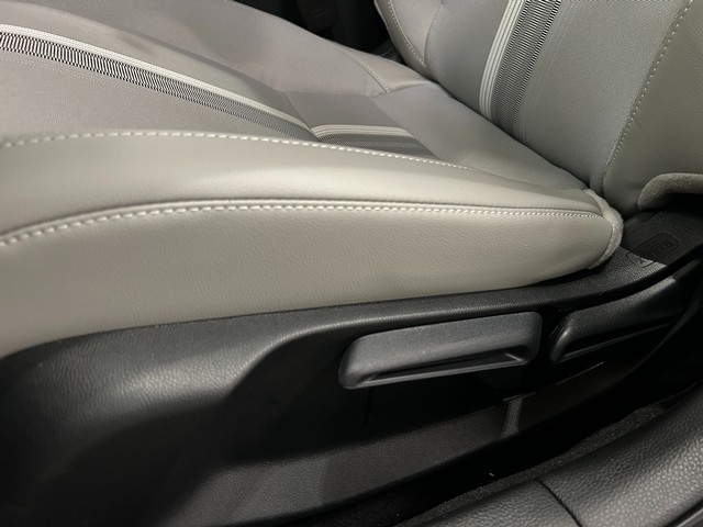 Honda Civic Hatchback Hybrid Vehicle Full-screen Gallery Image 11