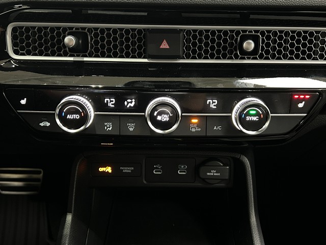 Honda Civic Hatchback Hybrid Vehicle Full-screen Gallery Image 19