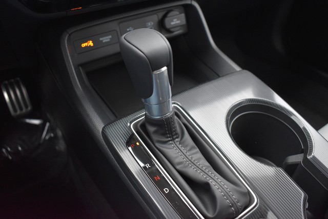 Honda Civic Hatchback Hybrid Vehicle Full-screen Gallery Image 20