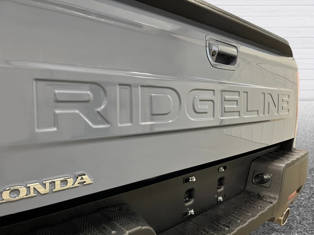 Honda Ridgeline Vehicle Full-screen Gallery Image 07