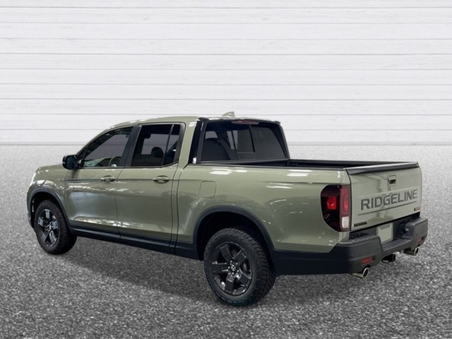 Honda Ridgeline Vehicle Full-screen Gallery Image 03