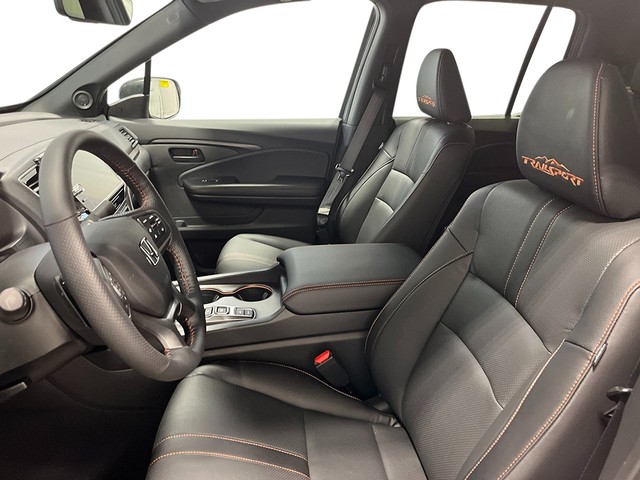 Honda Ridgeline Vehicle Full-screen Gallery Image 10