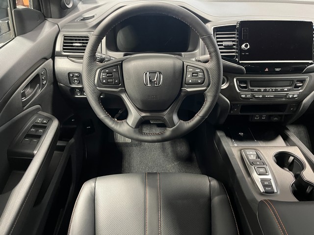 Honda Ridgeline Vehicle Full-screen Gallery Image 14