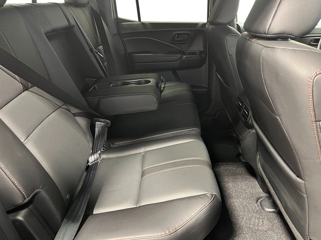 Honda Ridgeline Vehicle Full-screen Gallery Image 23