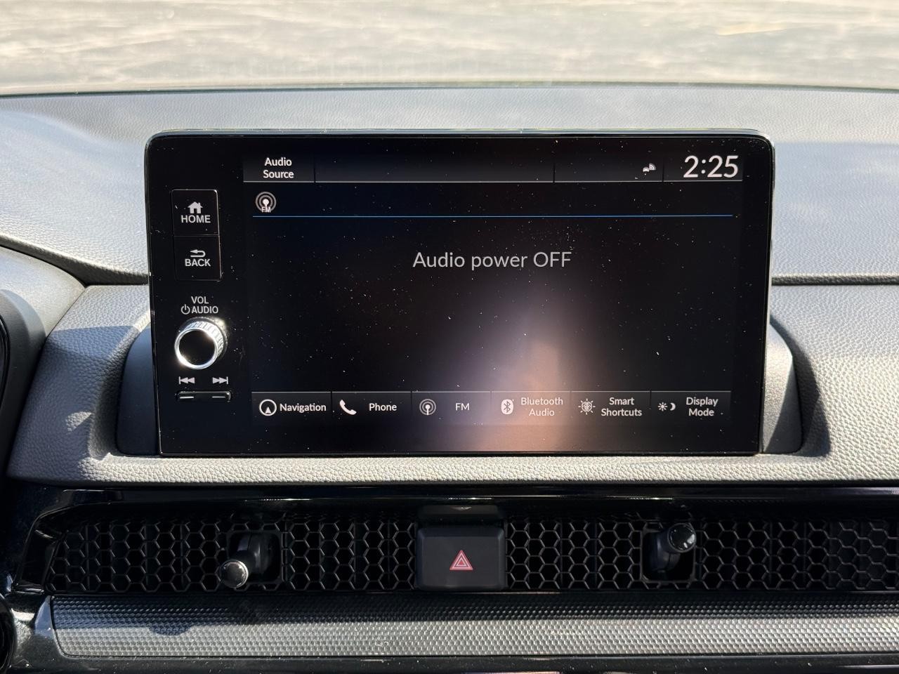 Honda CR-V Hybrid Vehicle Full-screen Gallery Image 13