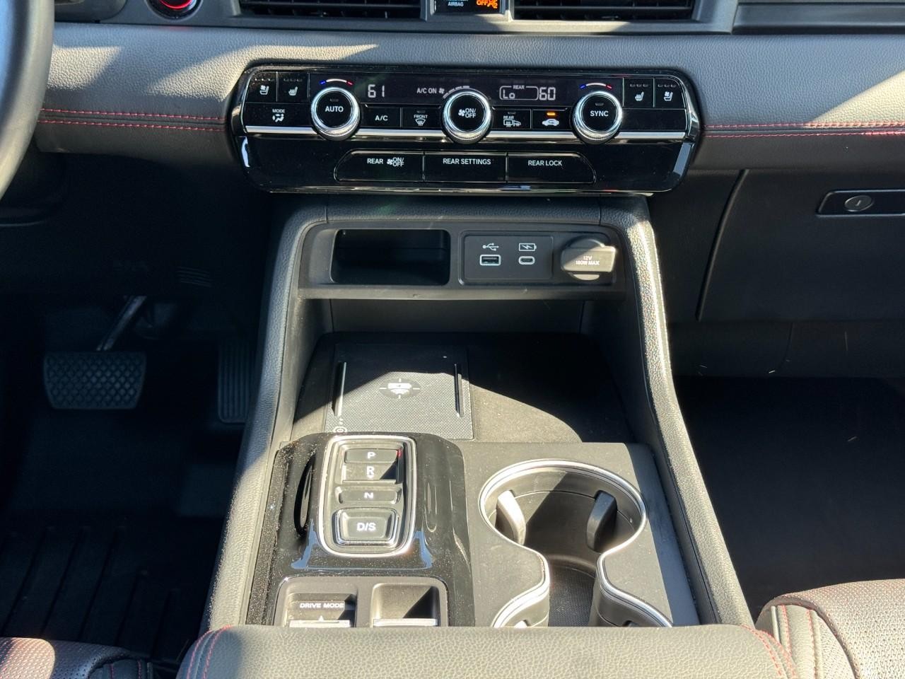 Honda Pilot Vehicle Full-screen Gallery Image 18