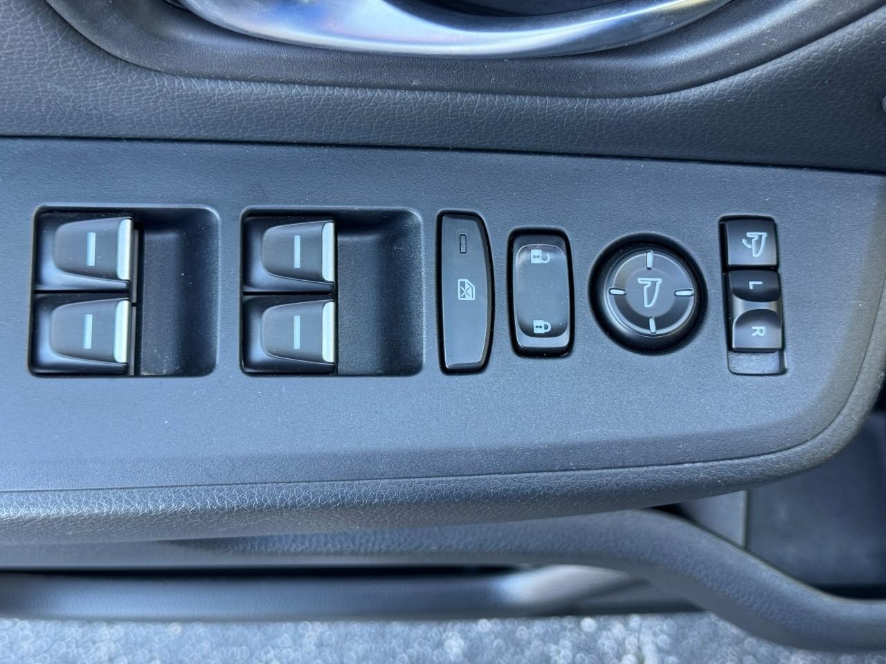 Honda Pilot Vehicle Full-screen Gallery Image 21