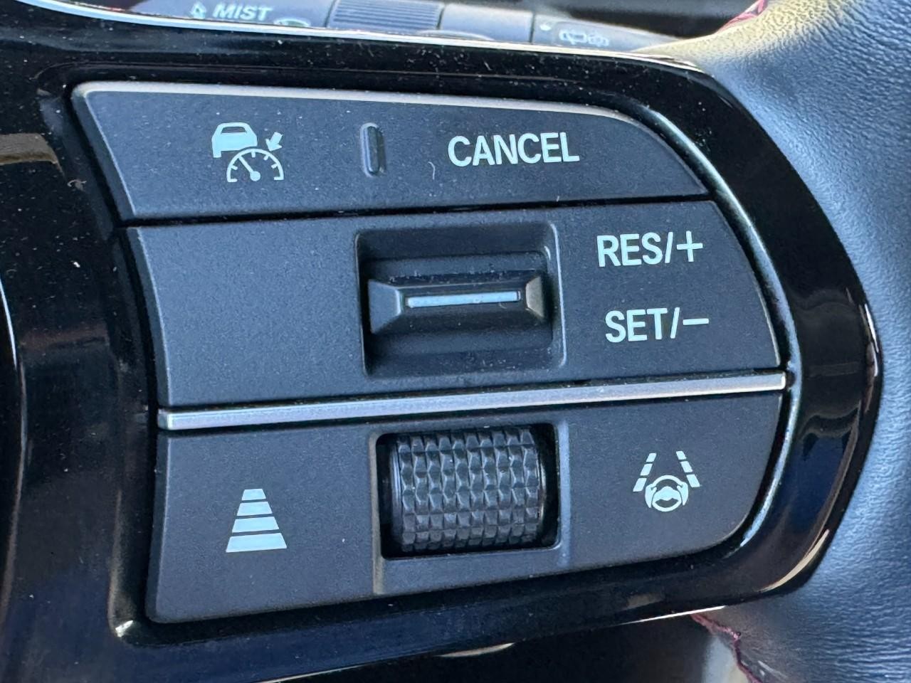 Honda Pilot Vehicle Full-screen Gallery Image 24