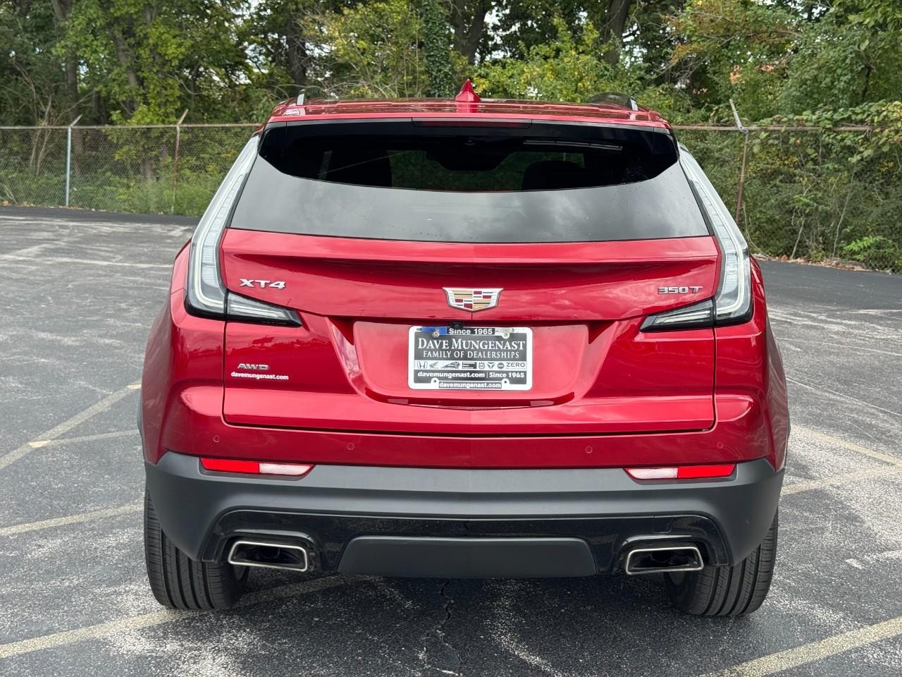 Cadillac XT4 Vehicle Full-screen Gallery Image 06