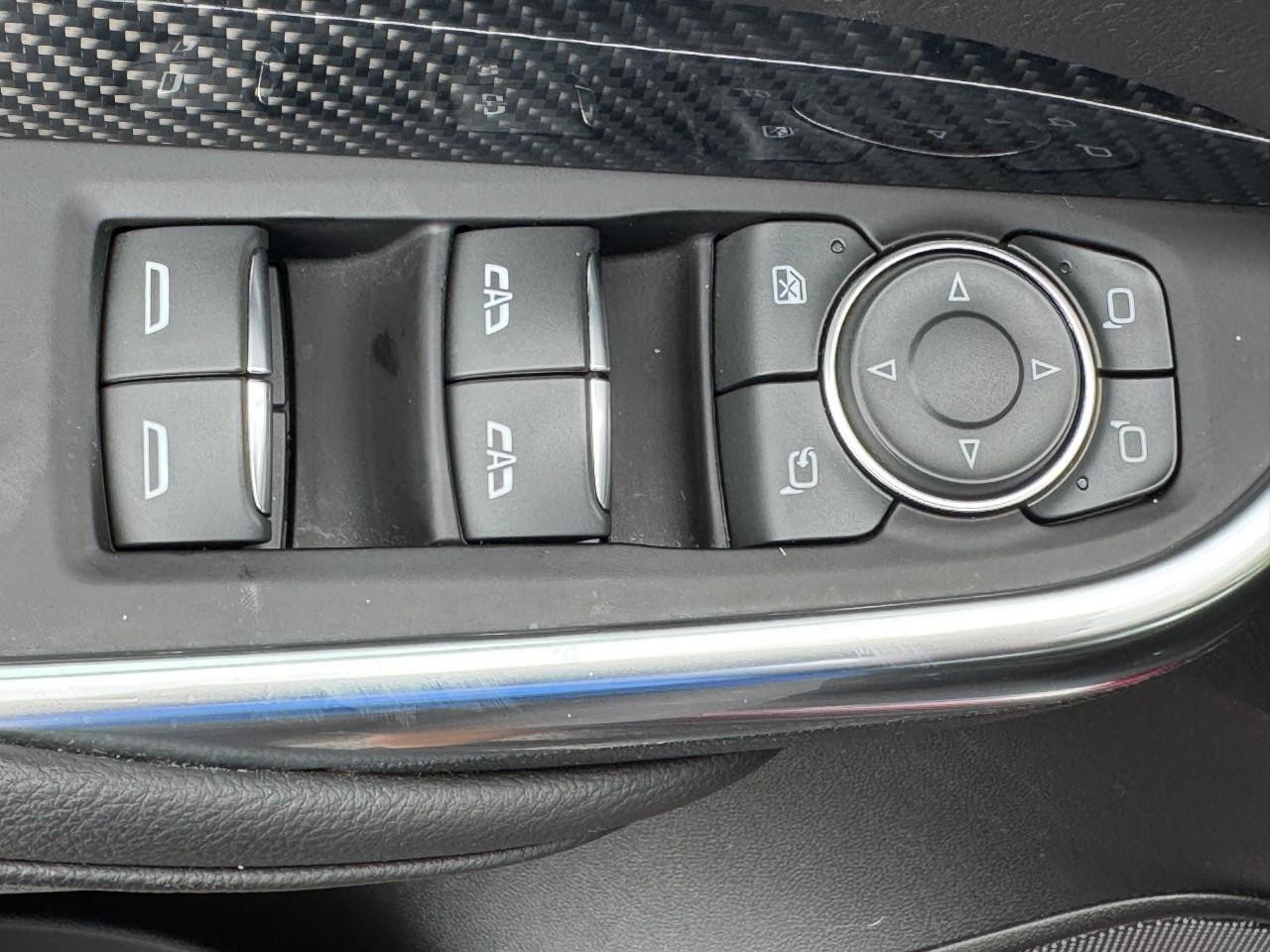 Cadillac XT4 Vehicle Full-screen Gallery Image 18