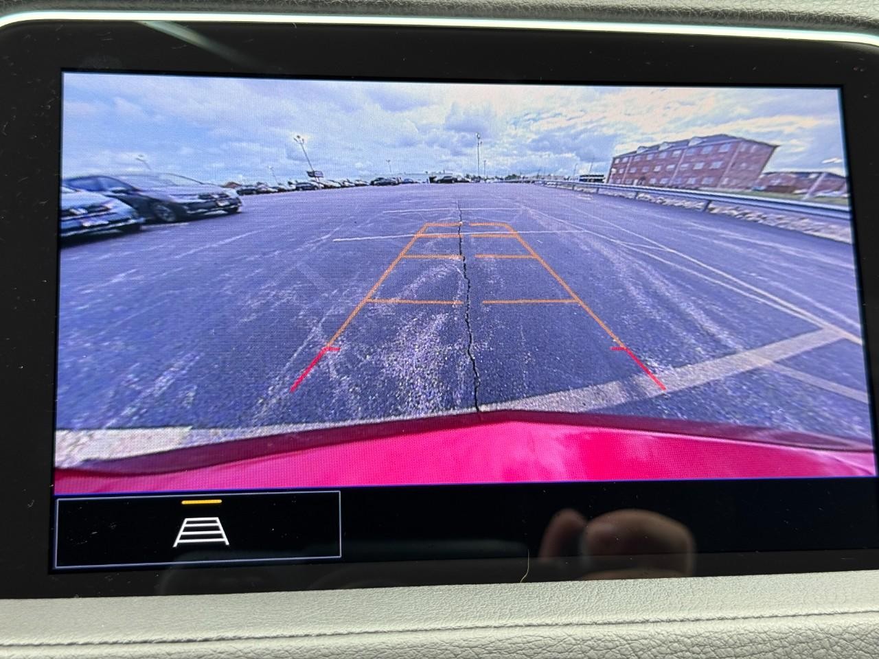 Cadillac XT4 Vehicle Full-screen Gallery Image 24
