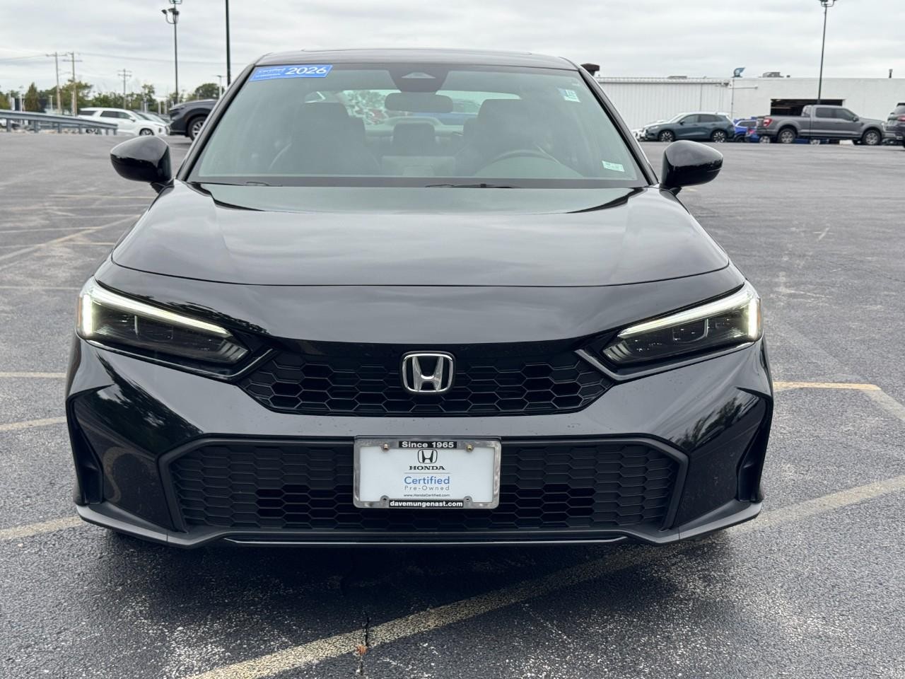 Honda Civic Sedan Hybrid Vehicle Full-screen Gallery Image 11