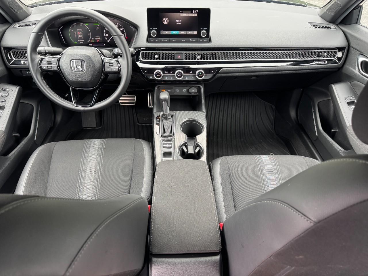 Honda Civic Sedan Hybrid Vehicle Full-screen Gallery Image 13