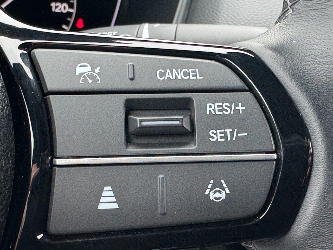 Honda Civic Sedan Hybrid Vehicle Full-screen Gallery Image 21