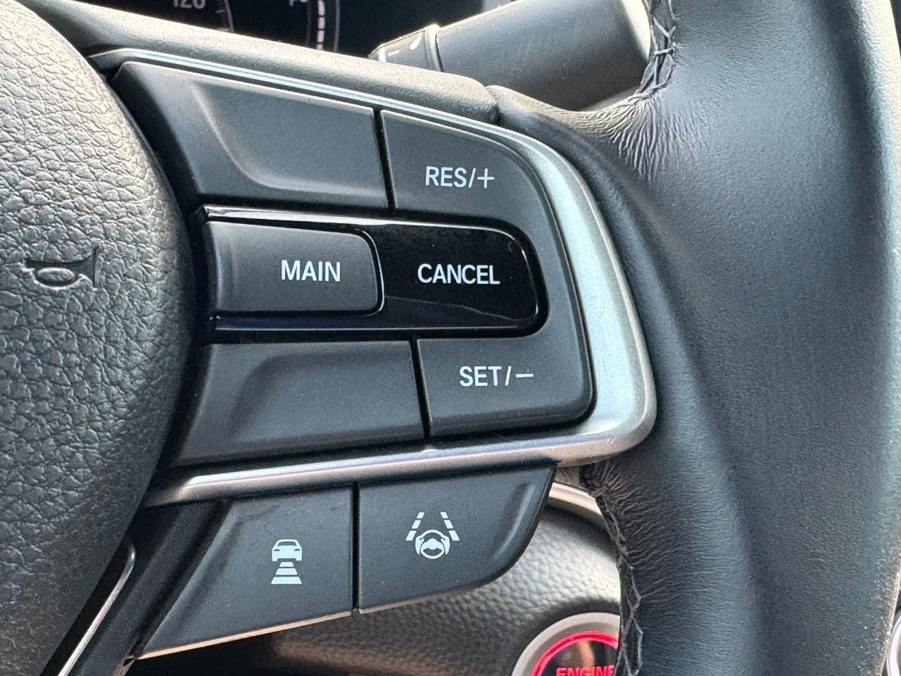 Honda Accord Sedan Vehicle Full-screen Gallery Image 21