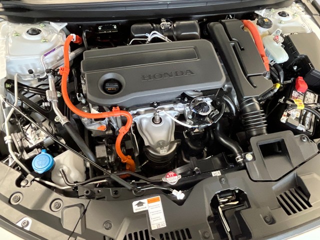 Honda Accord Hybrid Vehicle Full-screen Gallery Image 16