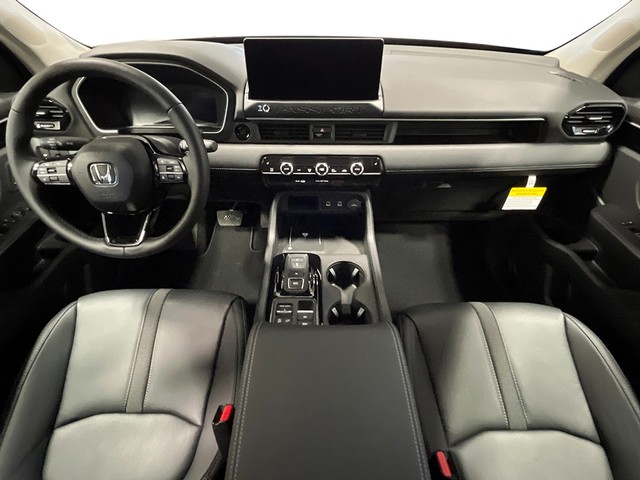 Honda Passport Vehicle Full-screen Gallery Image 16