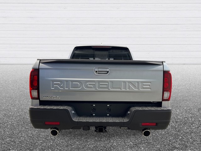 Honda Ridgeline Vehicle Full-screen Gallery Image 05