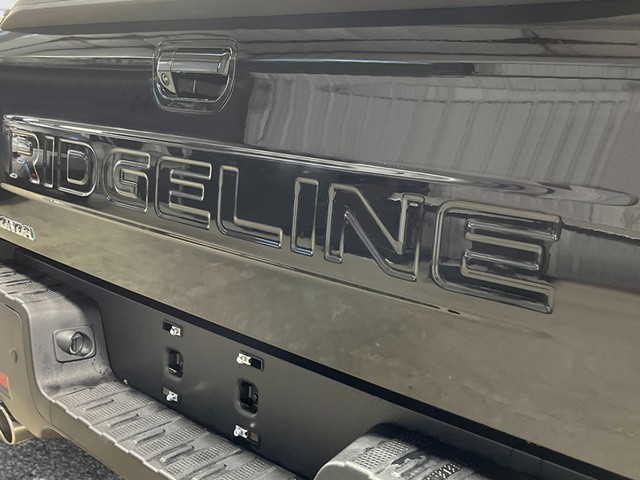 Honda Ridgeline Vehicle Full-screen Gallery Image 08