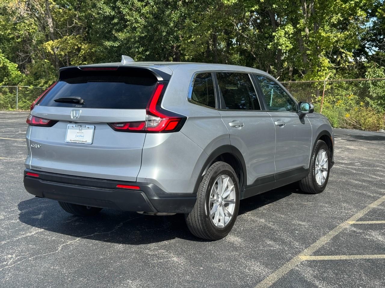 Honda CR-V Vehicle Full-screen Gallery Image 04
