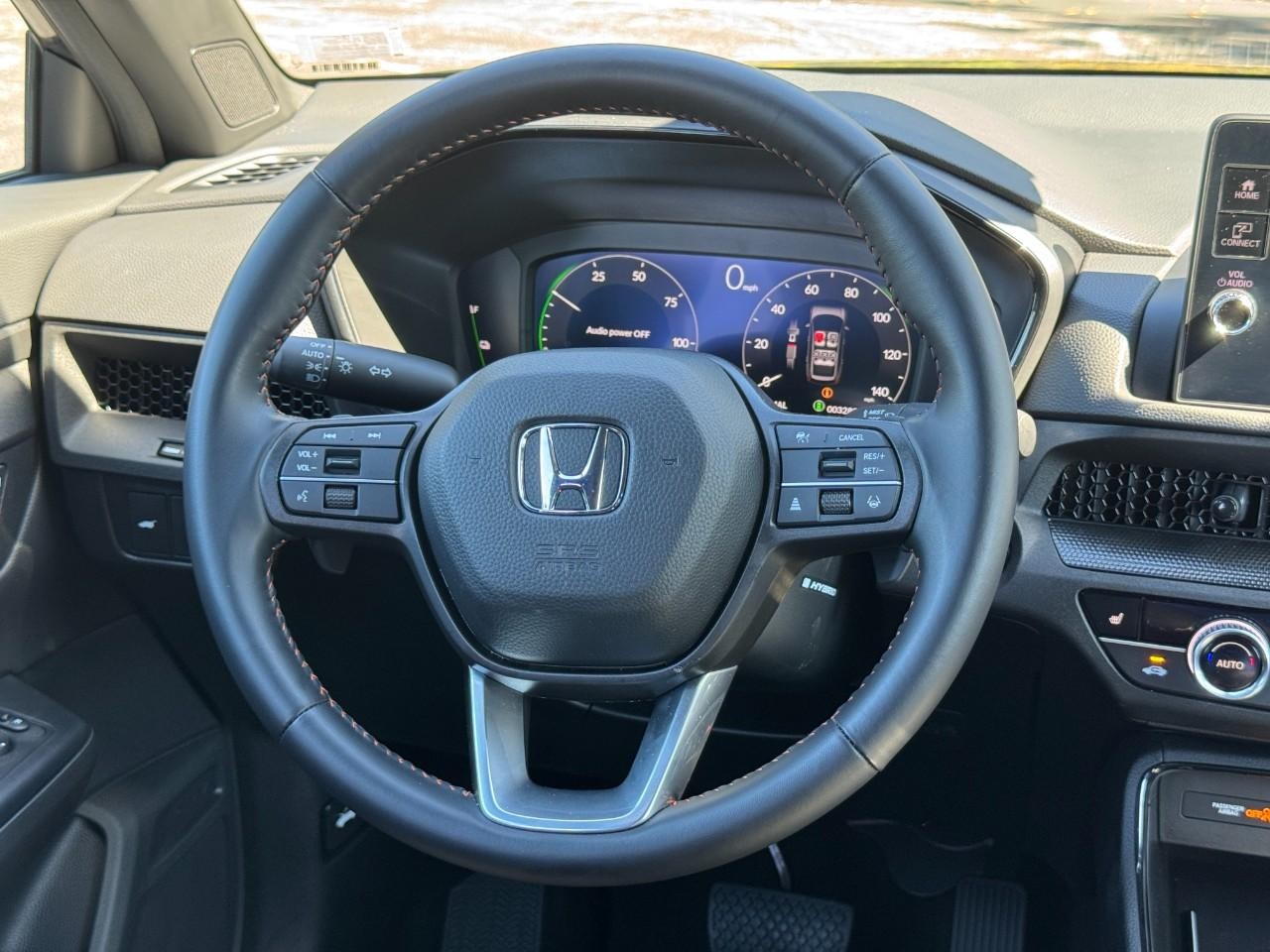 Honda CR-V Hybrid Vehicle Full-screen Gallery Image 14