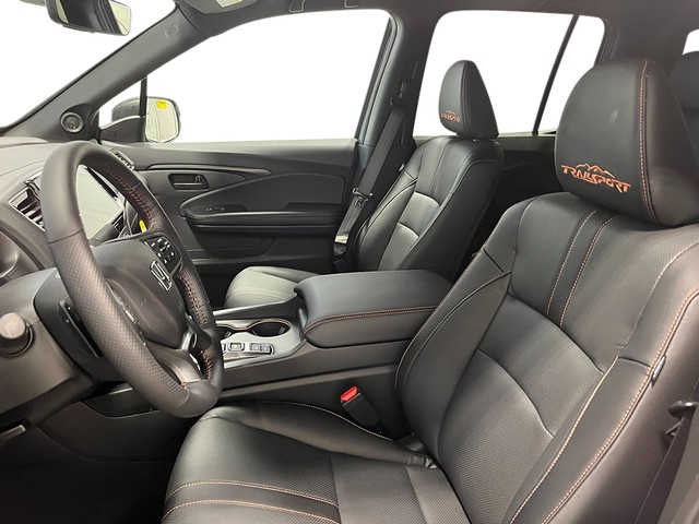 Honda Ridgeline Vehicle Full-screen Gallery Image 17