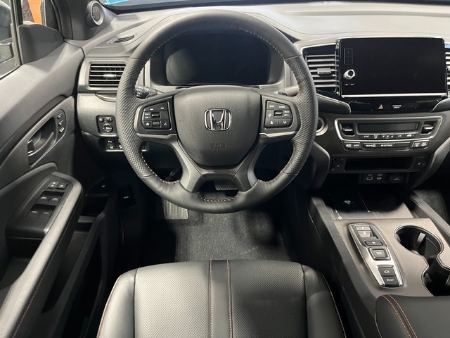 Honda Ridgeline Vehicle Full-screen Gallery Image 26