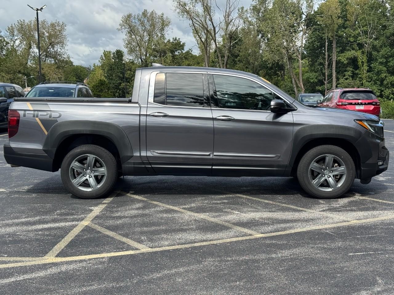 Honda Ridgeline Vehicle Full-screen Gallery Image 03