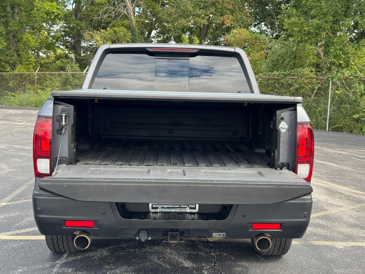 Honda Ridgeline Vehicle Full-screen Gallery Image 06