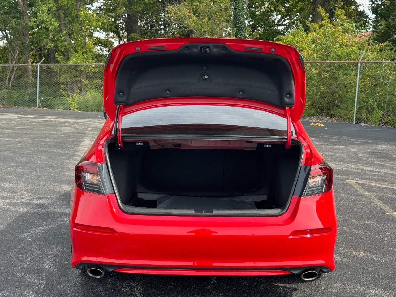 Honda Civic Si Vehicle Full-screen Gallery Image 06