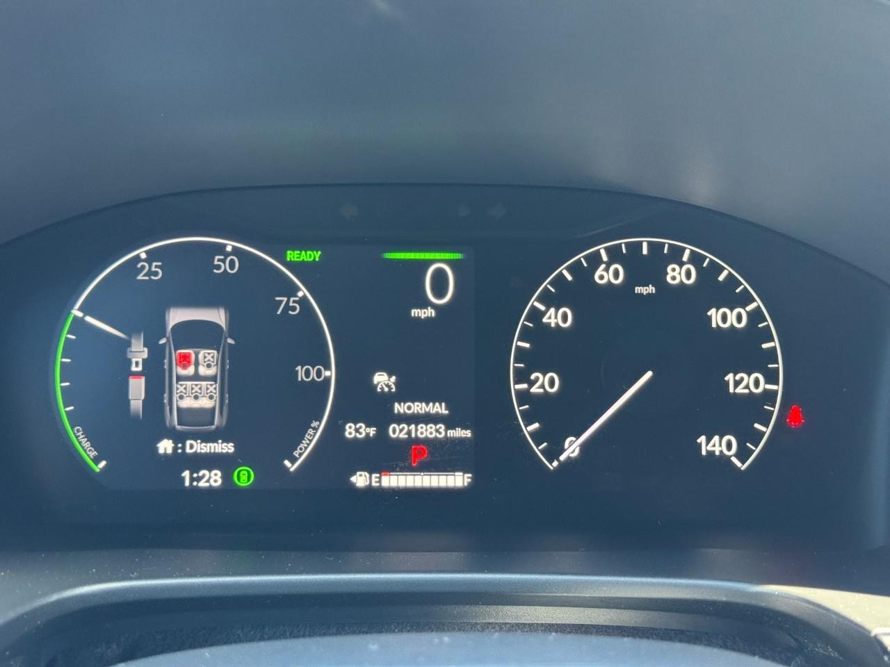 Honda CR-V Hybrid Vehicle Full-screen Gallery Image 22