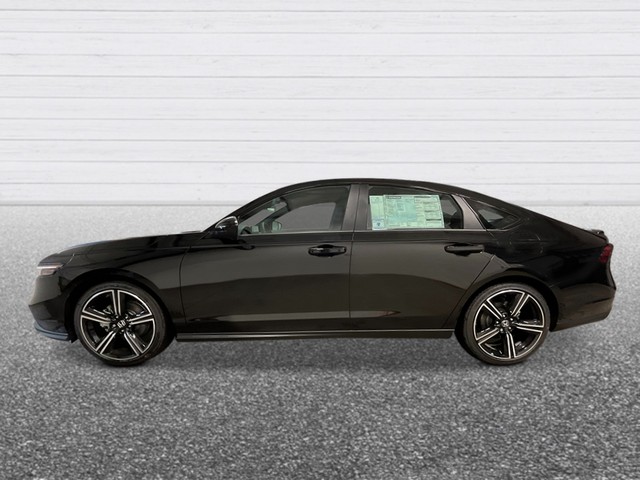 Honda Accord Hybrid Vehicle Full-screen Gallery Image 03