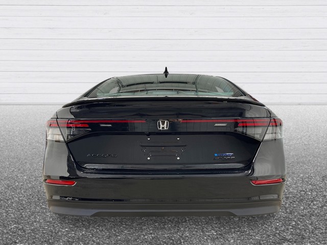 Honda Accord Hybrid Vehicle Full-screen Gallery Image 05